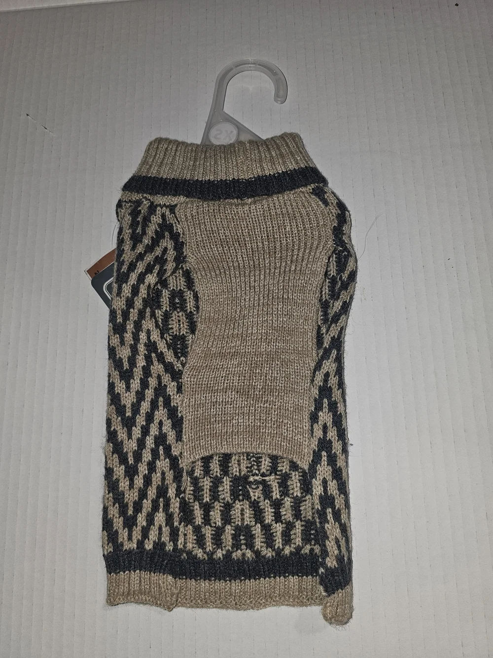 Men's Beige & Black Knit Sweater